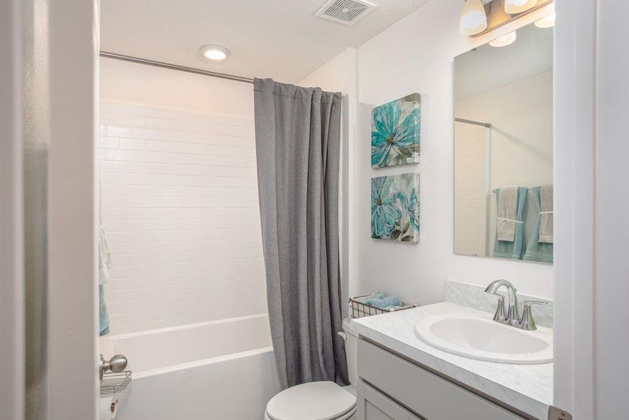 Model home - actual features may vary. Model home - actual features may vary.