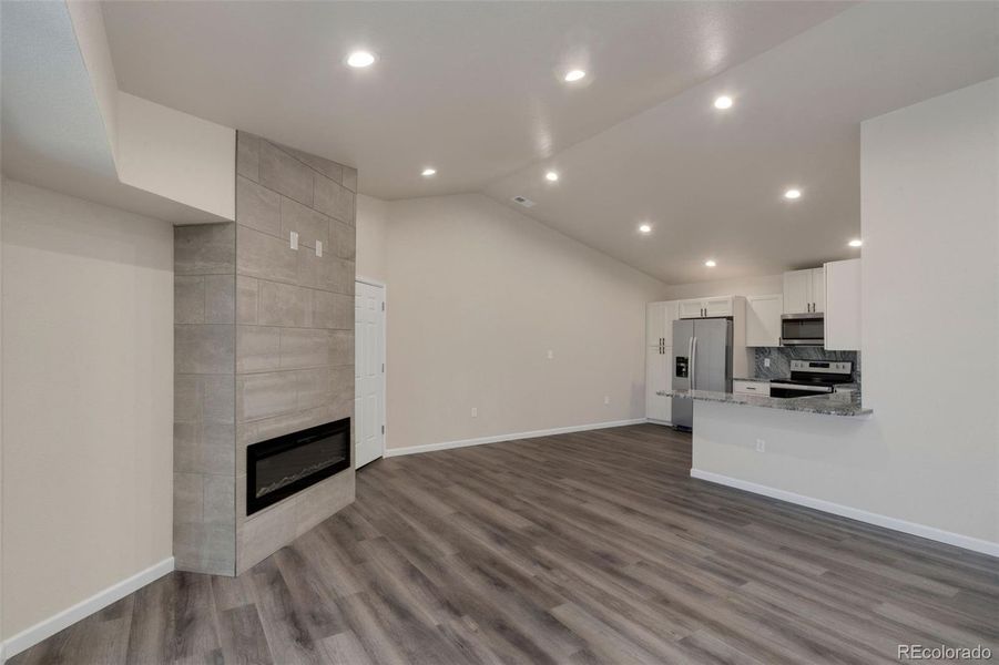 Spacious, unfurnished interior of a new home in , Denver (Image 14).