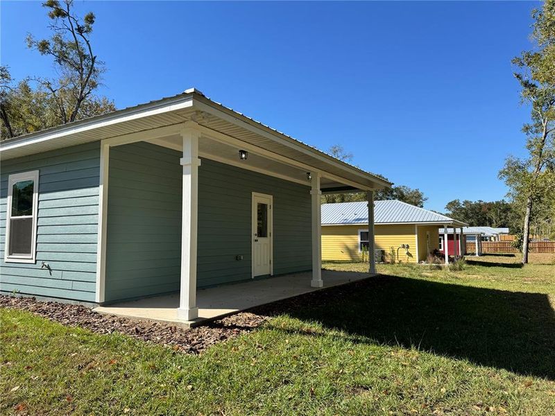 Exterior details and patio area of a home in , Trenton (Image 4).