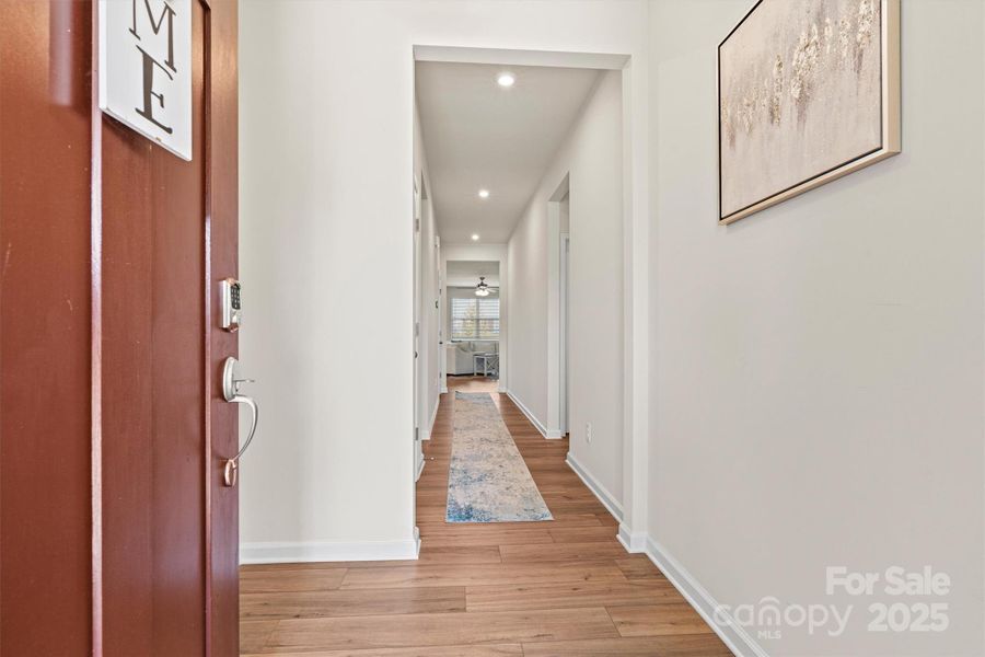 Spacious, unfurnished interior of a new home in Waxhaw Landing, Monroe (Image 21).