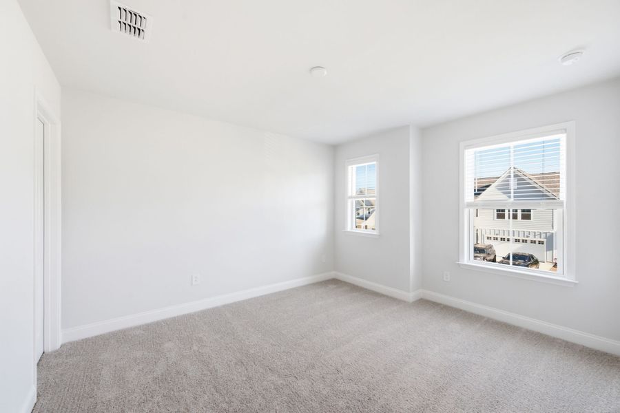 Spacious, unfurnished interior of a new home in Grand Arbor, Blythewood (Image 38).