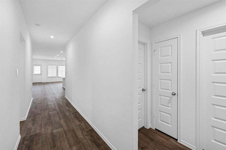 Spacious, unfurnished interior of a new home in Tamarron, Fulshear (Image 23).