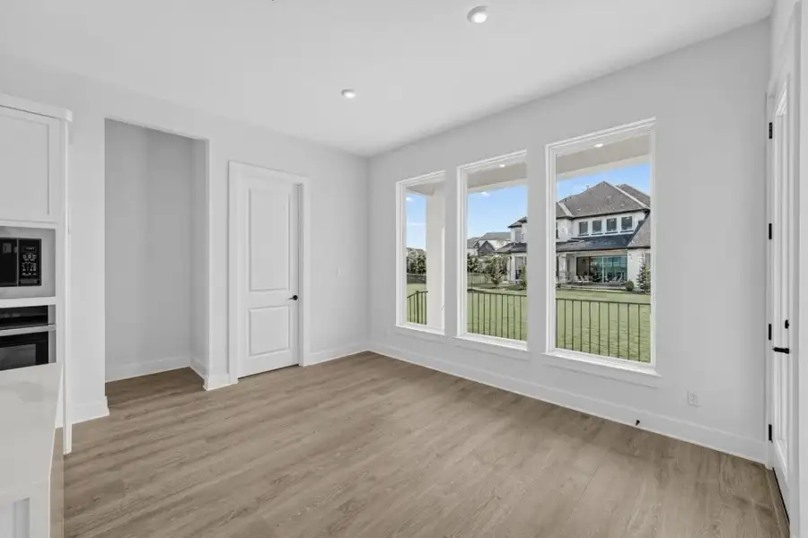 Spacious, unfurnished interior of a new home in Travisso, Leander (Image 14). Spacious, unfurnished interior of a new home in Travisso, Leander (Image 14).