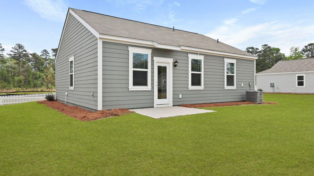Exterior details and patio area of a home in North Shore, Summerton (Image 20).