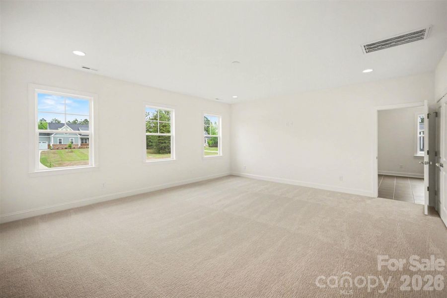 Spacious, unfurnished interior of a new home in Shepherds Trace, Clover (Image 29).