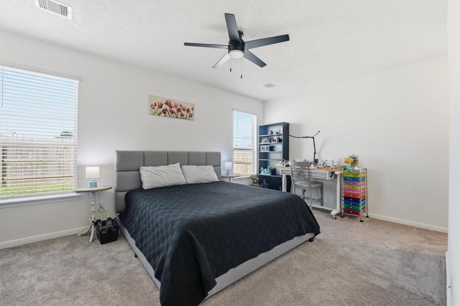 Furnished interior view inside a new home in Vida Costera, Texas City (Image 9).