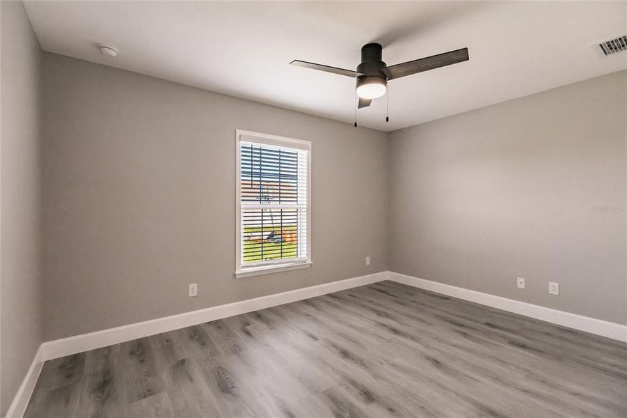 Spacious, unfurnished interior of a new home in , Cape Coral (Image 35).