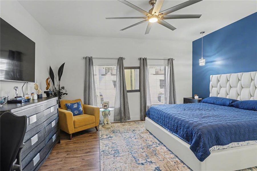 Furnished interior view inside a new home in , Pinellas Park (Image 30). Furnished interior view inside a new home in , Pinellas Park (Image 30).