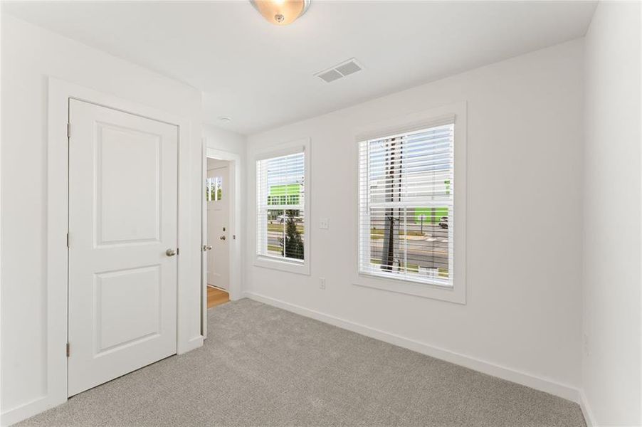 Spacious, unfurnished interior of a new home in Array, Atlanta (Image 8).