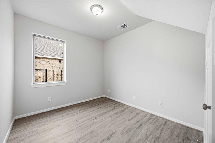 Spacious, unfurnished interior of a new home in , La Marque (Image 24).