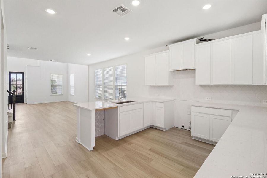 Furnished interior view inside a new home in Thomas Pond, San Antonio (Image 12). Furnished interior view inside a new home in Thomas Pond, San Antonio (Image 12).