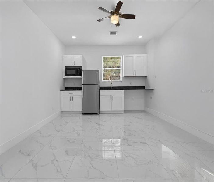 Spacious, unfurnished interior of a new home in , Thonotosassa (Image 26). Spacious, unfurnished interior of a new home in , Thonotosassa (Image 26).