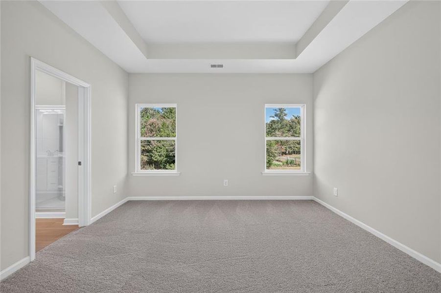 Spacious, unfurnished interior of a new home in Southbend, Rome (Image 35).