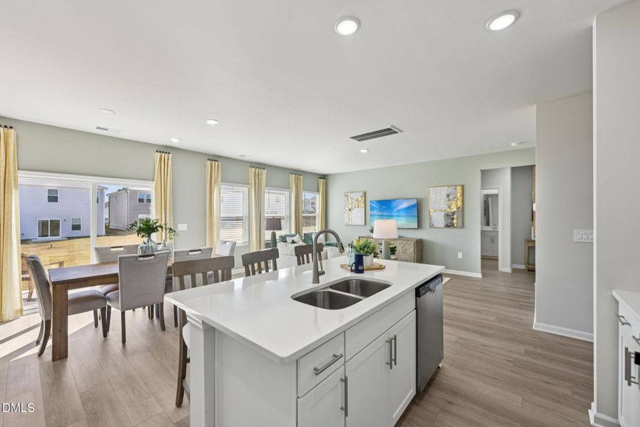 13-web-or-mls-Raleigh - River Glen - 74