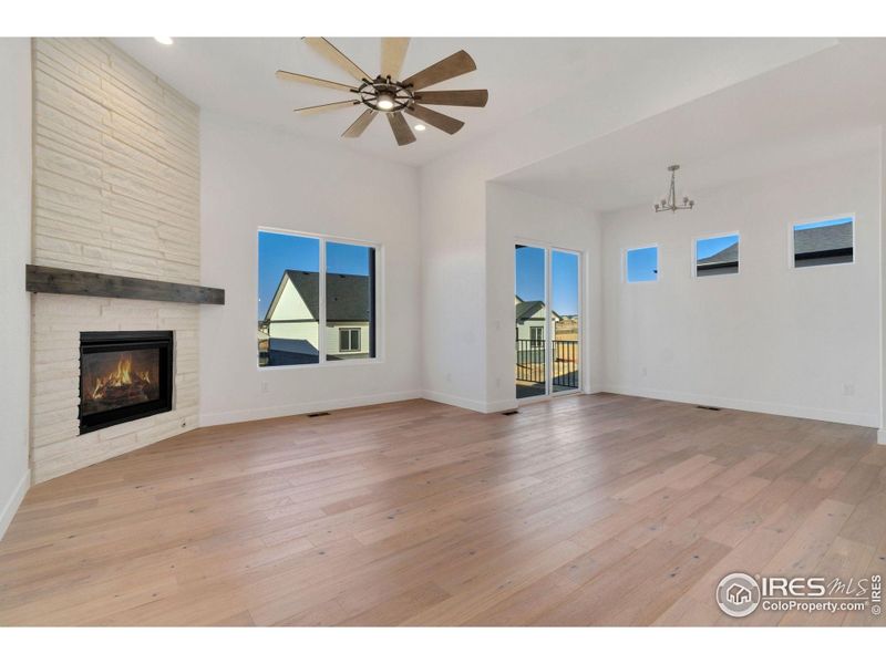 Large Living Room with Gas Fireplace