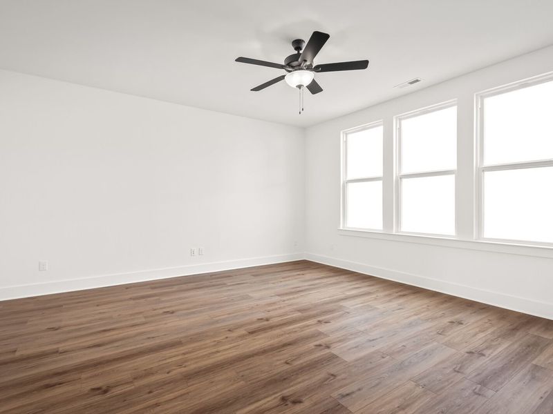 Spacious, unfurnished interior of a new home in Woods Crossing, Gallatin (Image 22).
