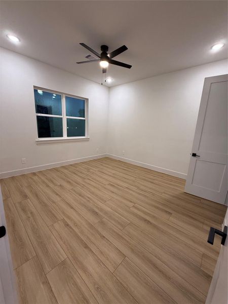 Spacious, unfurnished interior of a new home in , Pearland (Image 26).