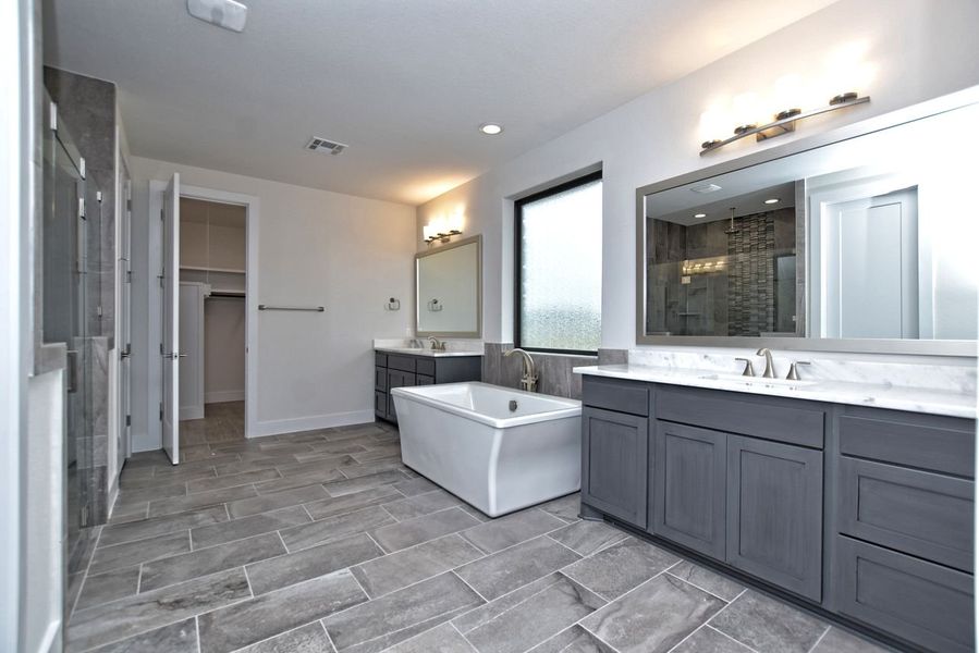 Representative furnished interior of a home built from the Avalon by Giddens Homes in Scofield Farms Estates, Georgetown (Image 12).