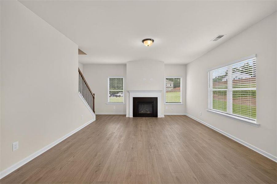 Spacious, unfurnished interior of a new home in Jones Ridge, Dallas (Image 46). Spacious, unfurnished interior of a new home in Jones Ridge, Dallas (Image 46).
