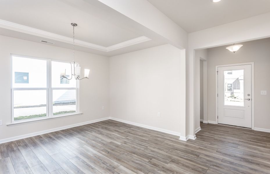 Representative unfurnished interior of a home built from the Richton by Pulte Homes in Riverlights, Wilmington (Image 13).
