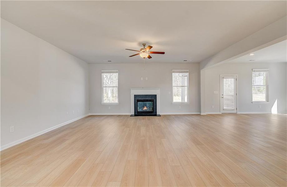 Spacious, unfurnished interior of a new home in Copperfield, Locust Grove (Image 14).