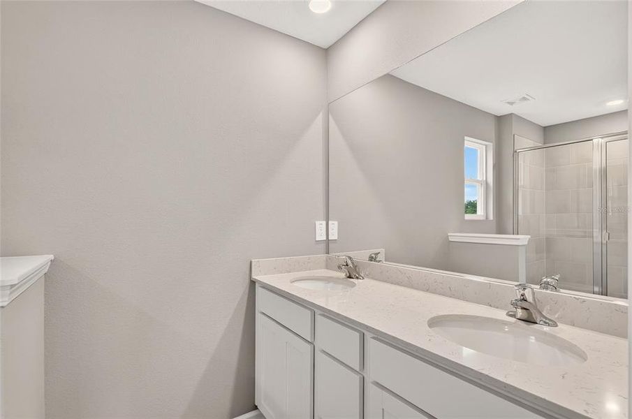 Furnished interior view inside a new home in , Alachua (Image 14).