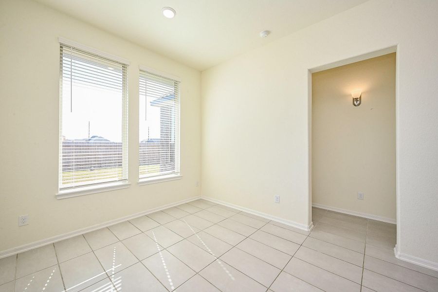 Spacious, unfurnished interior of a new home in StoneCreek Estates, Richmond (Image 22).