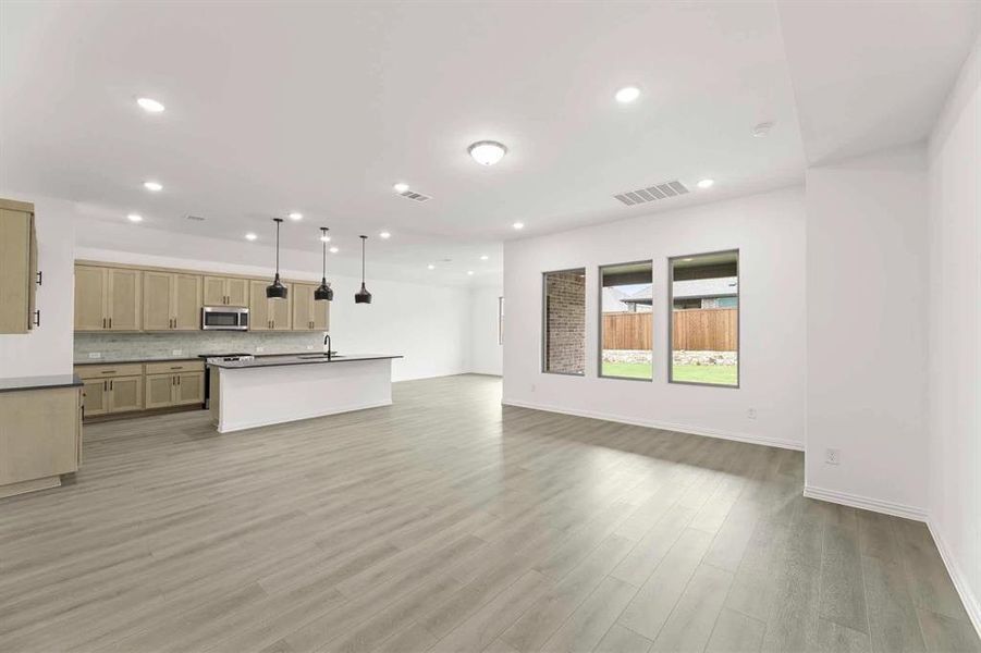 Image 23 of a home in Gateway Parks. Image 23 of a home in Gateway Parks.