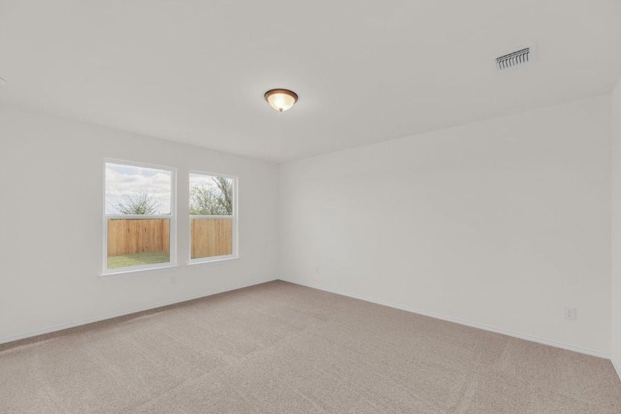 Spacious, unfurnished interior of a new home in Hidden Trails, Belton (Image 26).