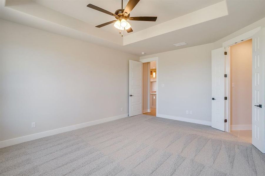 Spacious, unfurnished interior of a new home in Waterfall Ranch Estates, Waxahachie (Image 32).