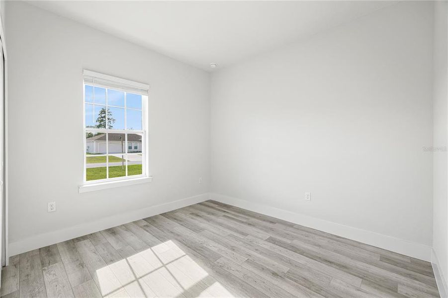 Spacious, unfurnished interior of a new home in , Ocala (Image 27).