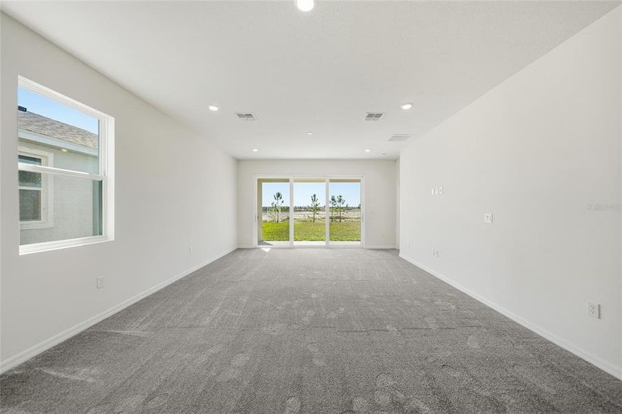 Spacious, unfurnished interior of a new home in , Punta Gorda (Image 19).