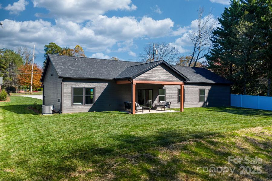 Image 25 of a home in .