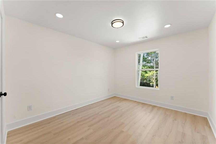 Spacious, unfurnished interior of a new home in , Clarkesville (Image 39).