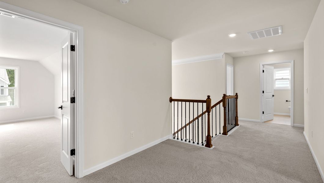 Spacious, unfurnished interior of a new home in Williams Ridge, Woodruff (Image 28).