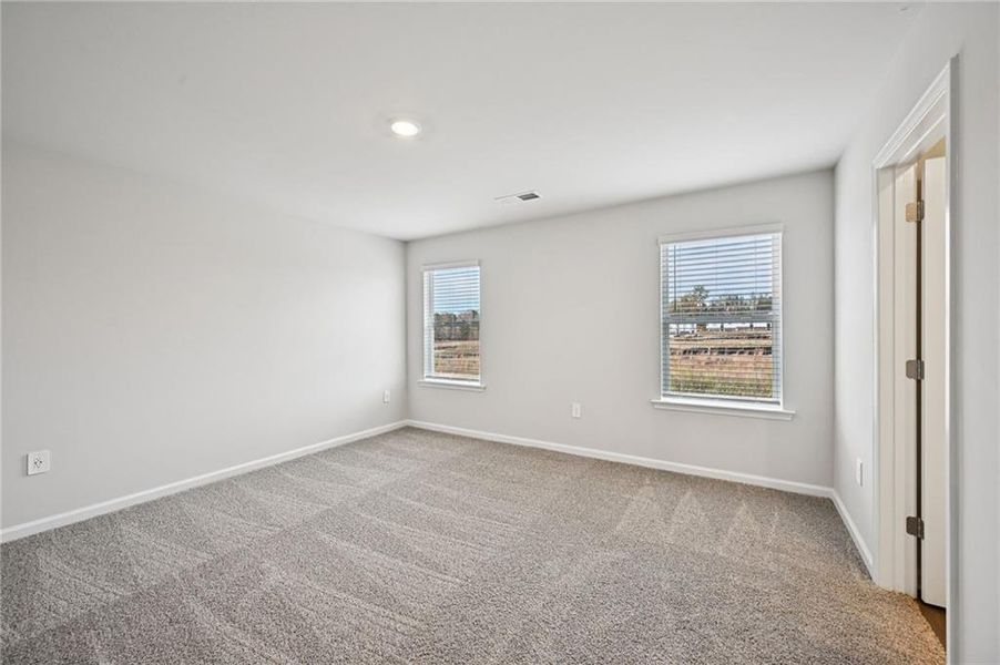Spacious, unfurnished interior of a new home in Avalon - Reserve Series, Conyers (Image 27). Spacious, unfurnished interior of a new home in Avalon - Reserve Series, Conyers (Image 27).