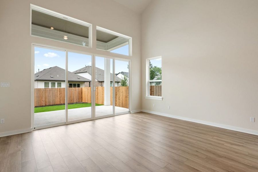 Spacious, unfurnished interior of a new home in Heritage, Dripping Springs (Image 29).