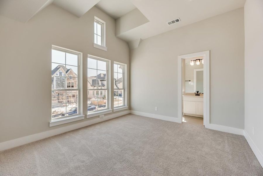 Spacious, unfurnished interior of a new home in Providence Cove, McKinney (Image 19).