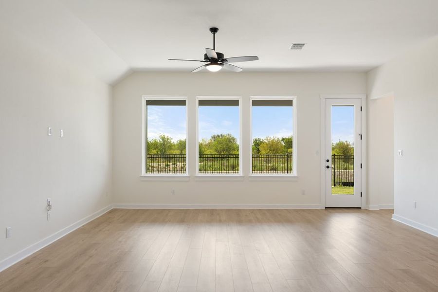 Spacious, unfurnished interior of a new home in Lagos Reserve, Manor (Image 21).