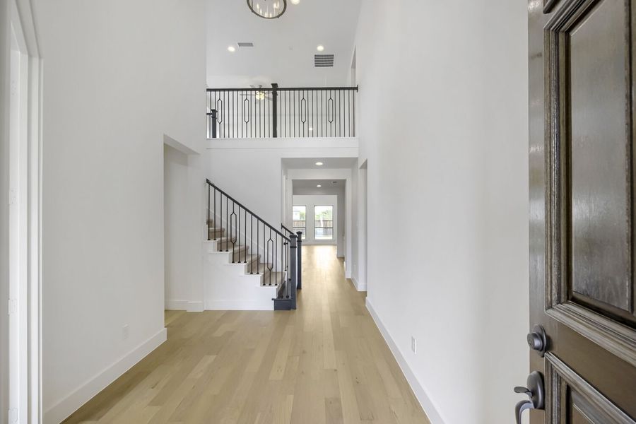 11329 Bratton - Entry