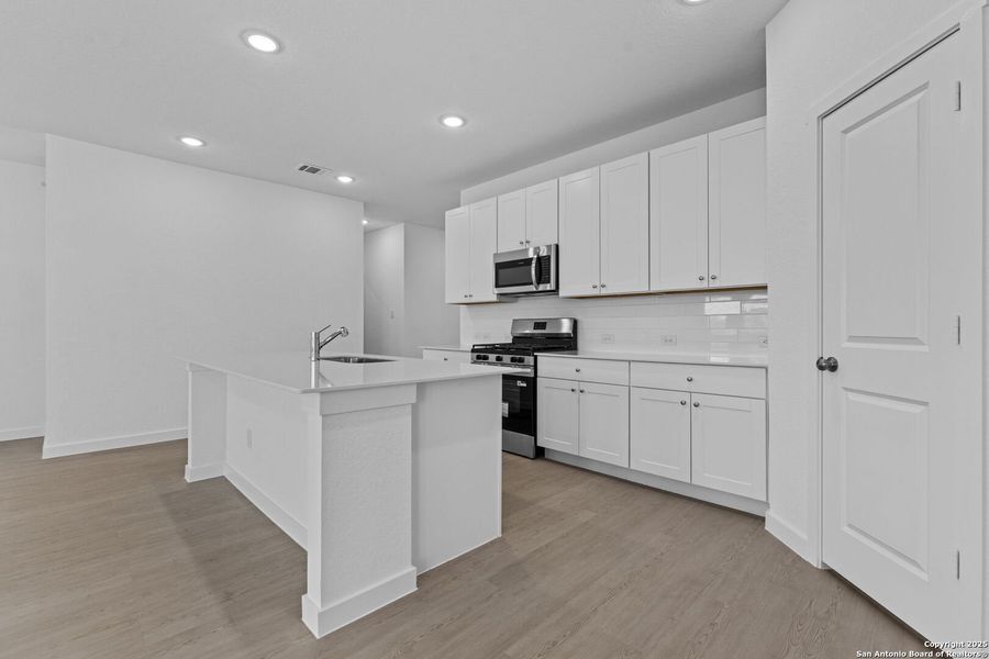 Furnished interior view inside a new home in Waterwheel: Coastline Collection, San Antonio (Image 8). Furnished interior view inside a new home in Waterwheel: Coastline Collection, San Antonio (Image 8).