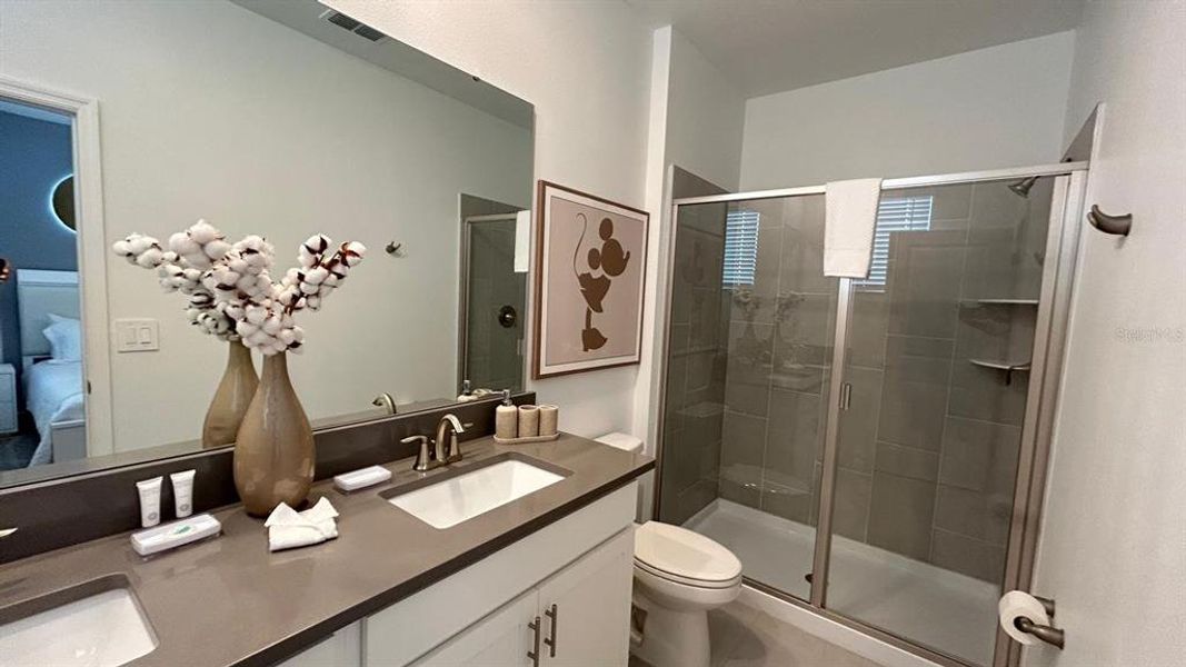 Furnished interior view inside a new home in , Davenport (Image 43).