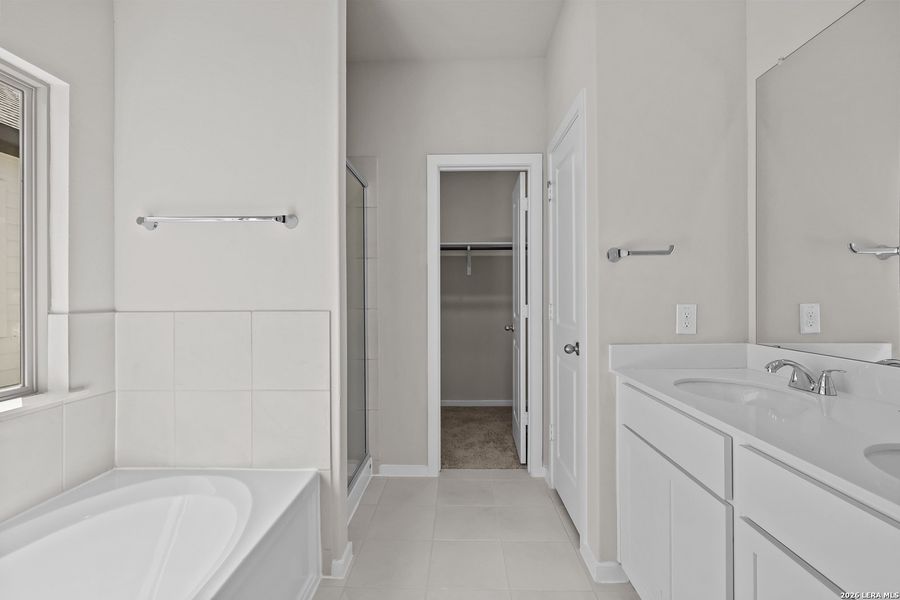 Furnished interior view inside a new home in Summerlin, San Antonio (Image 12).