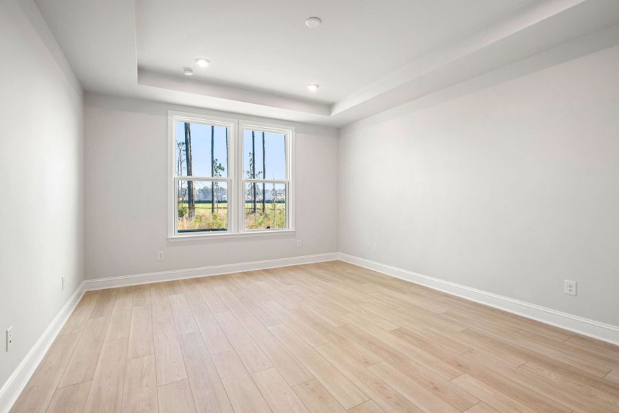 Spacious, unfurnished interior of a new home in Heartwood, Richmond Hill (Image 17).