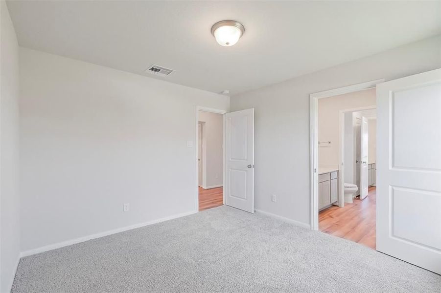 Spacious, unfurnished interior of a new home in Sierra Vista, Rosharon (Image 24). Spacious, unfurnished interior of a new home in Sierra Vista, Rosharon (Image 24).
