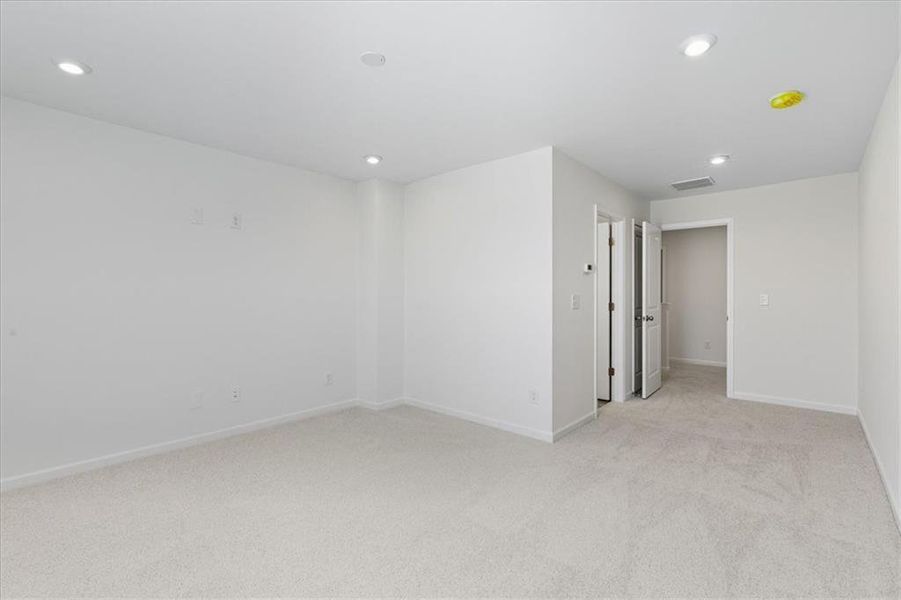 Spacious, unfurnished interior of a new home in Park Center Pointe, Austell (Image 21).