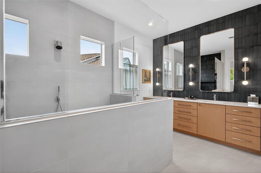 Furnished interior view inside a new home in , Punta Gorda (Image 25). Furnished interior view inside a new home in , Punta Gorda (Image 25).