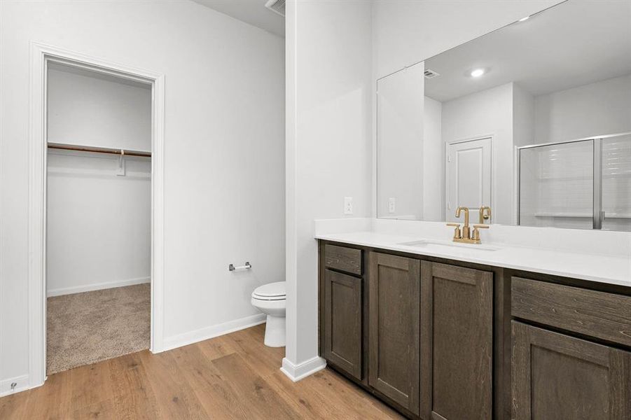 Interior finishes may vary from those shown in photos Interior finishes may vary from those shown in photos