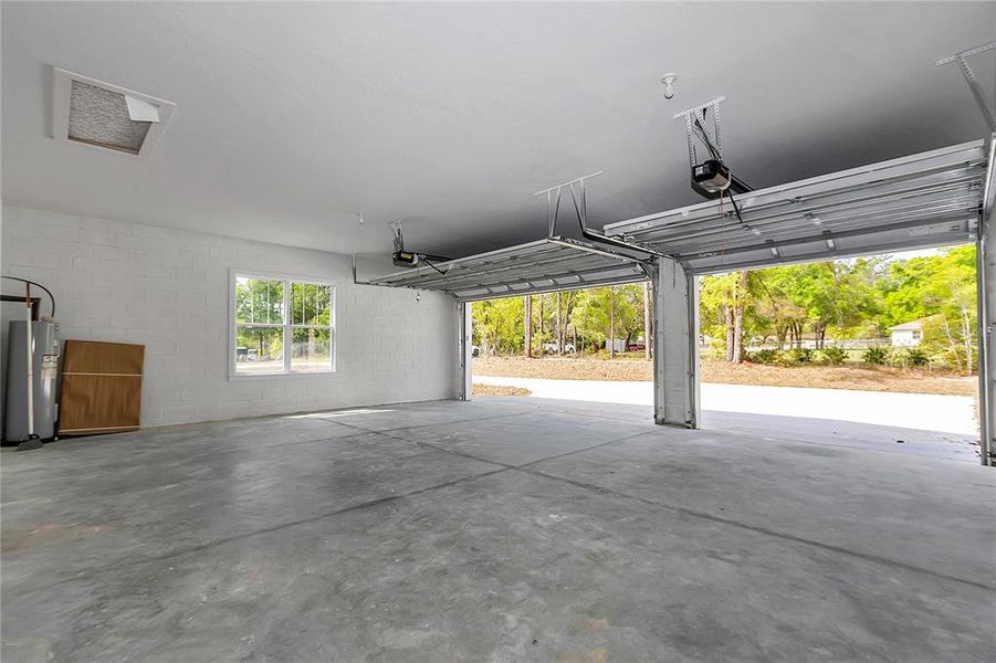 Spacious, unfurnished interior of a new home in , Ocala (Image 43).