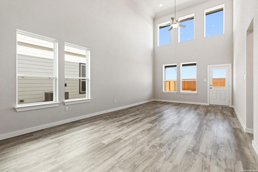 Spacious, unfurnished interior of a new home in Red Hawk Landing, San Antonio (Image 27).